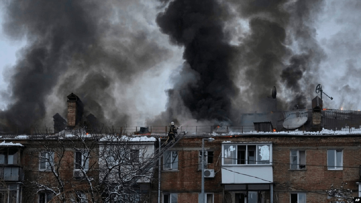 Ресей Украинаға тағы шабуылдап, 120-дан астам зымыранмен атқылады