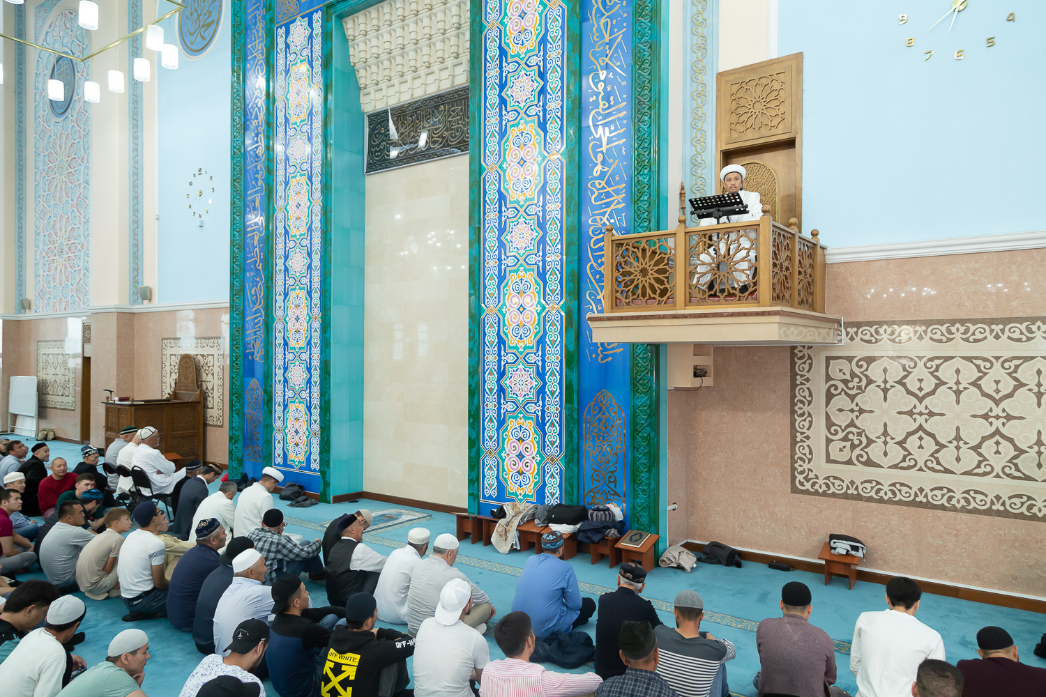 Астанадағы мешітте 600 АҚШ долларын ұрлатып алды