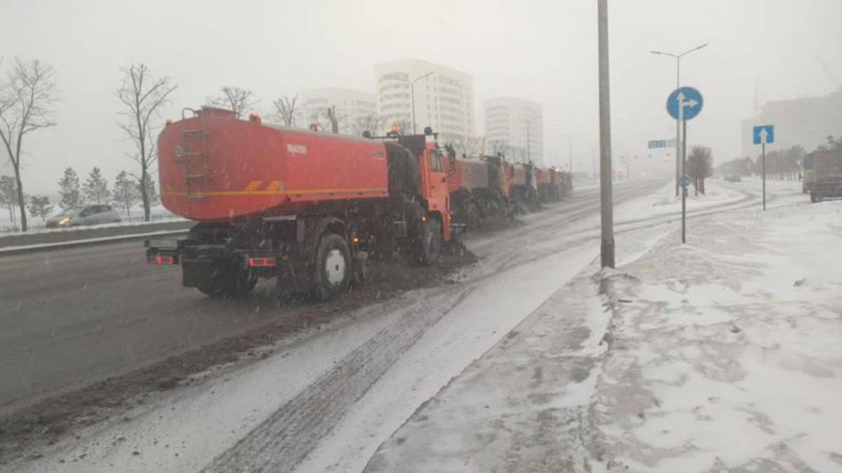 Астанада 3,3 миллион текше метрден астам қар шығарылды