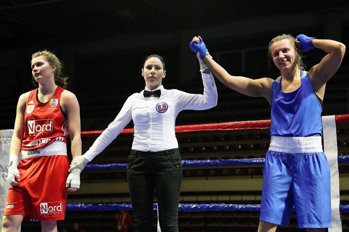 Римма Волосенко бокстан әлем чемпионатында өзбекстандық спортшыны жеңді