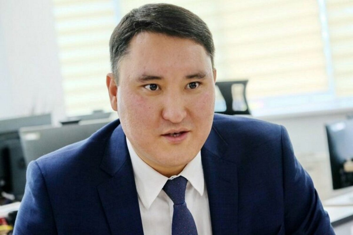 Айбар Олжаев: «AMANAT» партиясы және баланс