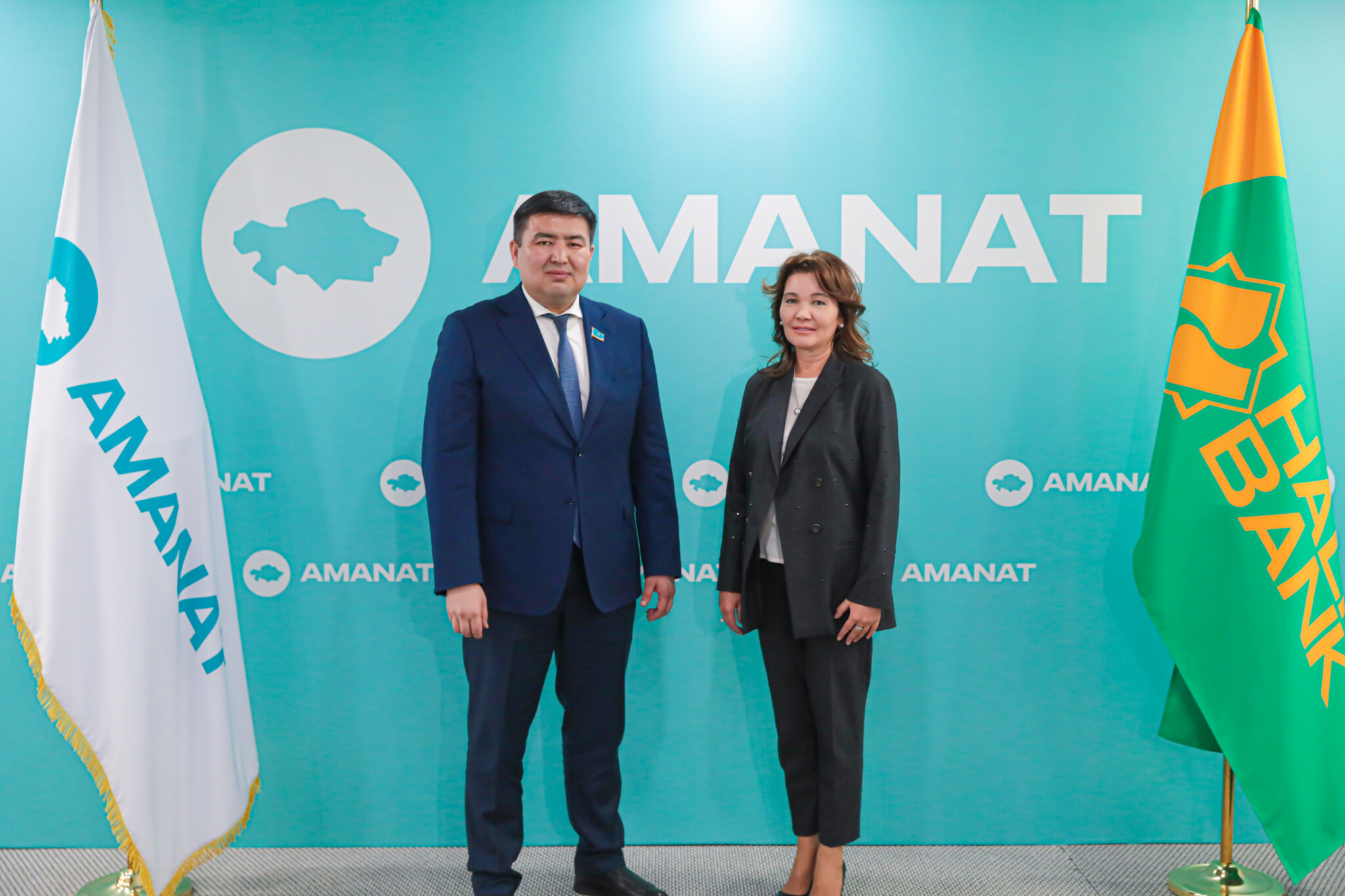 «AMANAT» партиясы Halyk Bank-пен бірлесіп жаңа жобаны іске қосты
