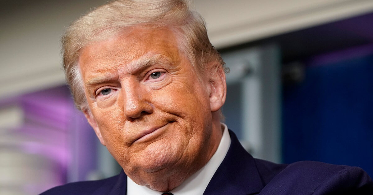 81 жастағы әйел өзін Дональд Трамп зорлағанын айтып шағымданды