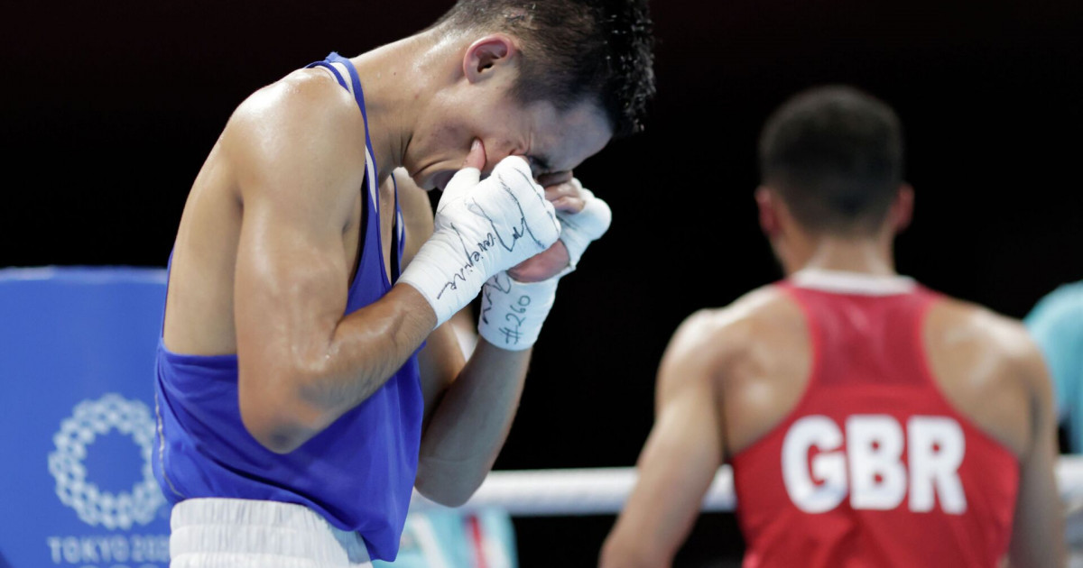 Әлем чемпионаты: Өзбекстанда боксшы Сәкен Бибосынов жеңіліп қалды