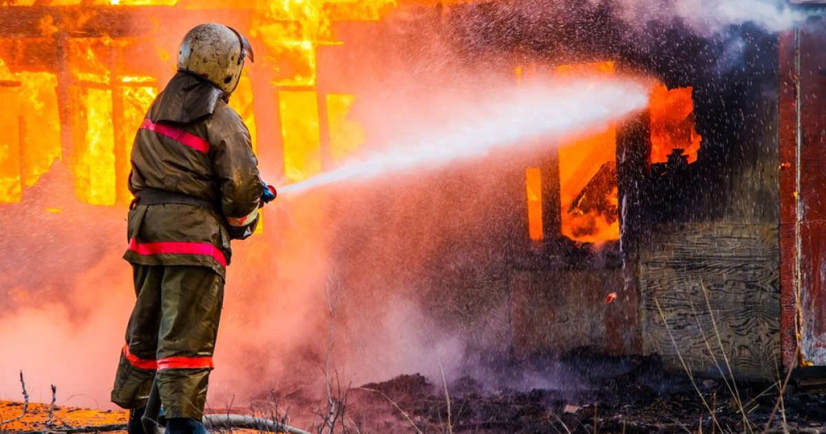 Павлодарда өртенген үйден 11 жастағы баланың мәйіті табылды