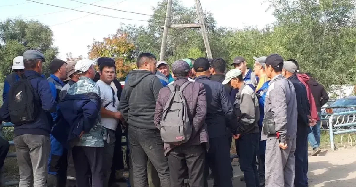 Әжетхана да жоқ - Ақтөбеде жұмысшылар наразылық білдірді