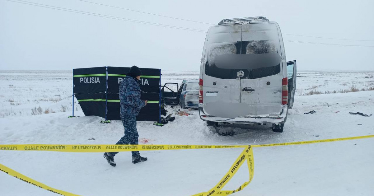 Абай облысында ірі жол апатынан екі адам көз жұмды