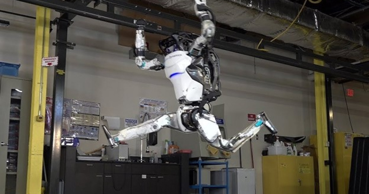 Atlas роботы таңғаларлық қабілет көрсетті (видео)