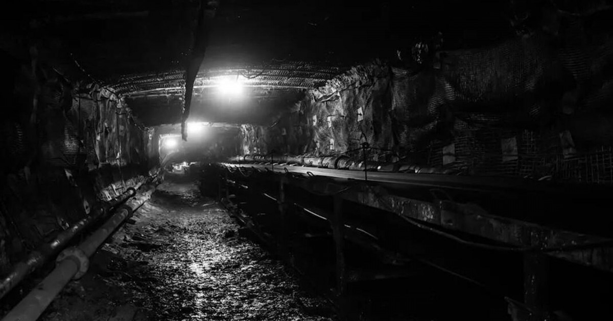 Ресейде шахта опырылып, 13 кенші үйінді астында қалды