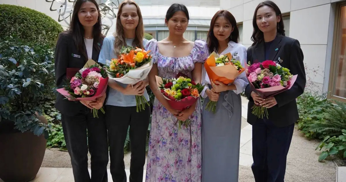 Шахмат Олимпиадасында жүлде алған қыздар спорт шебері атанды