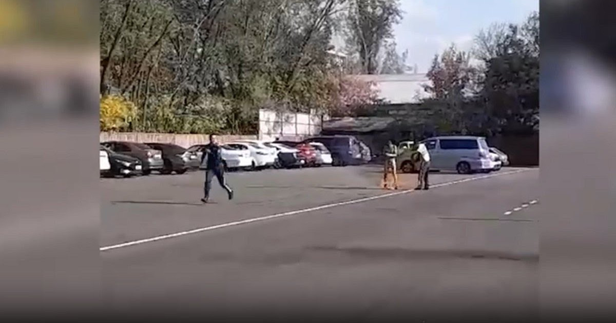 Алматыда ер адам өзін-өзі көлігімен қоса өртеп жіберді