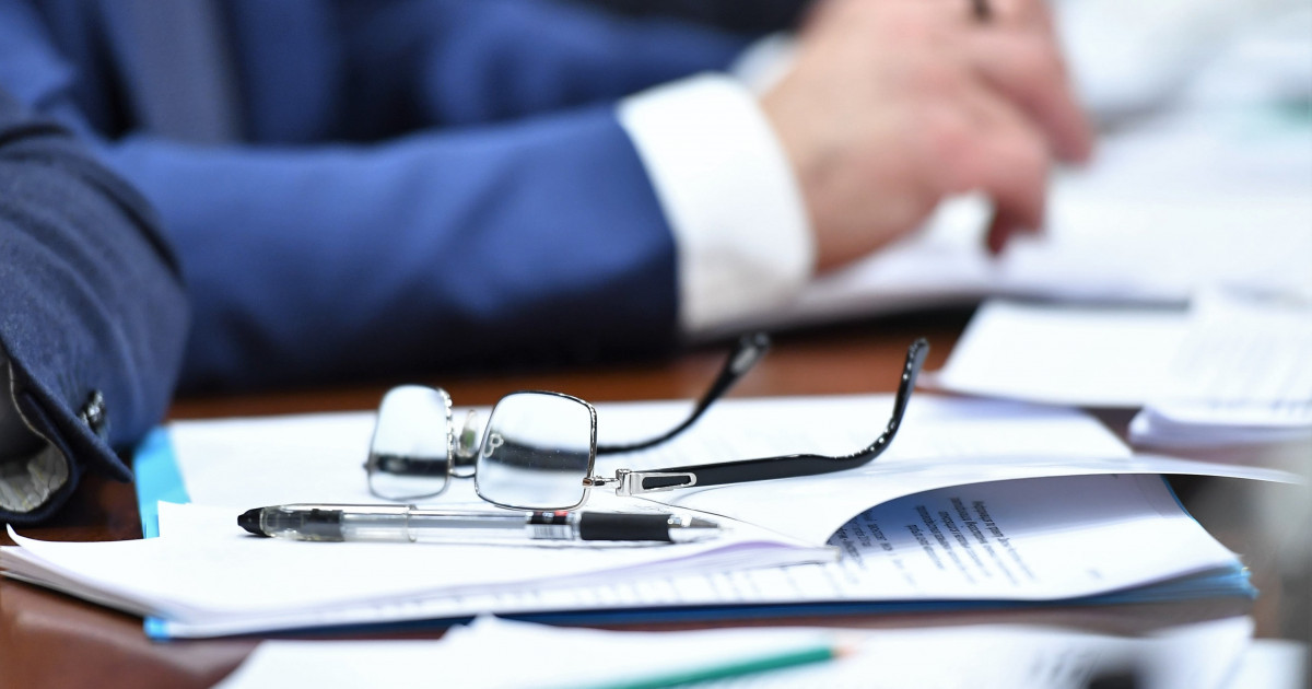 Батыс Қазақстанда ауыл тұрғынын балағаттаған әкім жауапқа тартылды