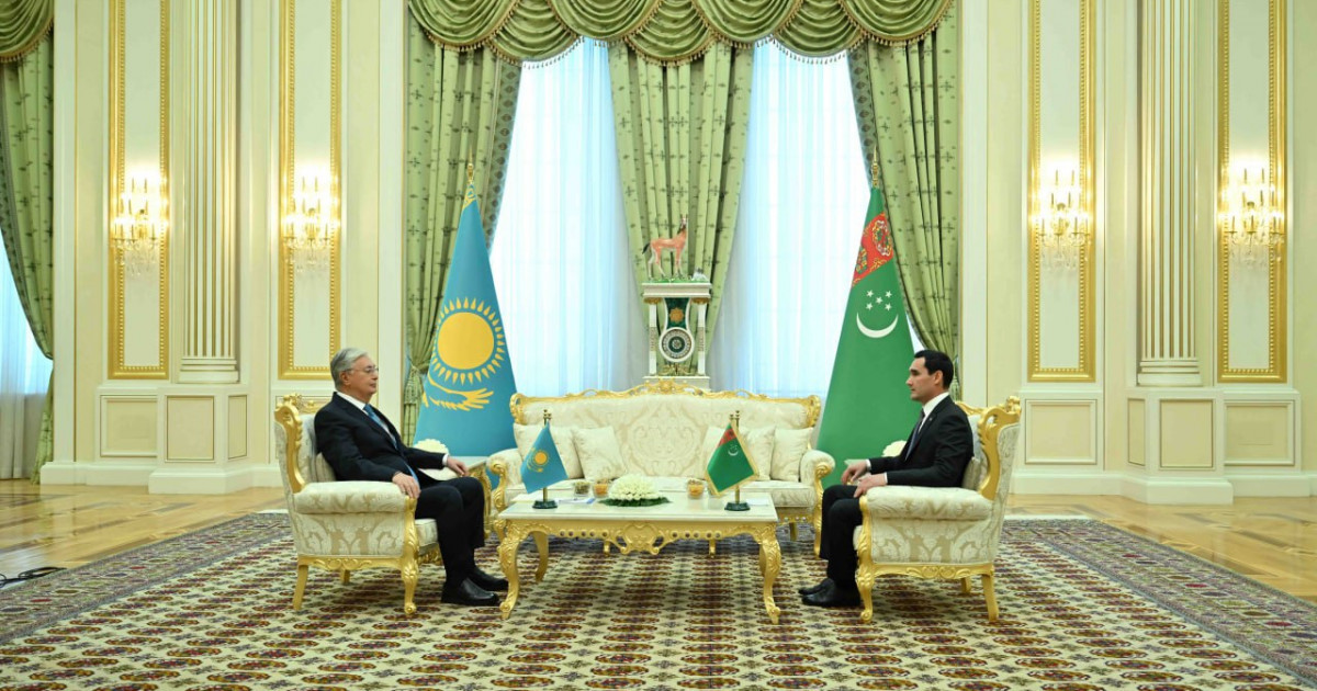 Қасым-Жомарт Тоқаев пен Сердар Бердімұхамедов шағын құрамда келіссөз жүргізді