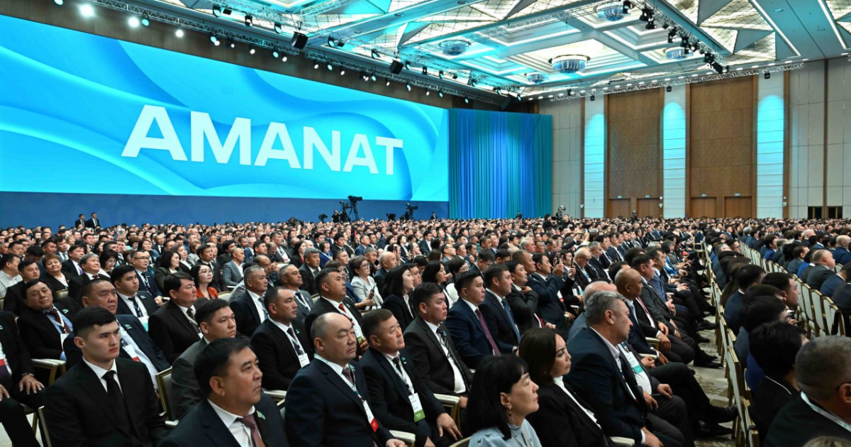 Президент мәслихат депутаттарының біліктілігін жетілдіру керек екенін айтты