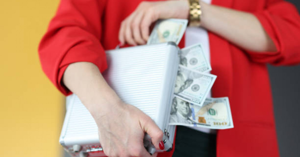 120 миллион теңге аударған: Бюджет қаражатын жымқырған бухгалтерлер сотталды