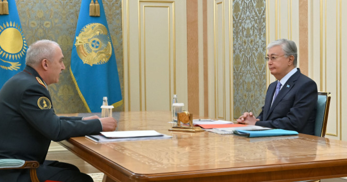 Қасым-Жомарт Тоқаев Қорғаныс министрі Руслан Жақсылықовты қабылдады