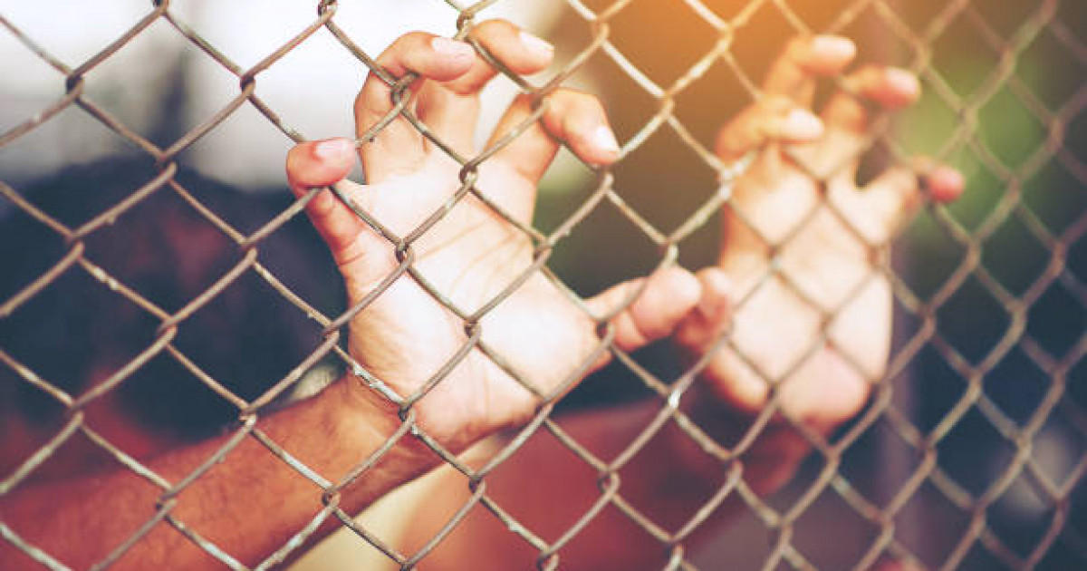 Автобуста әйелді ұрған 66 жастағы ер адам қамауға алынды