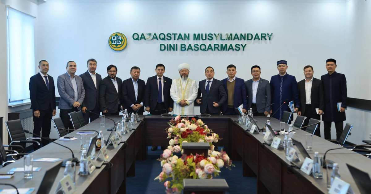 «Мұнара» газетінің 5 жылдығына орай «Діни журналистика және қазіргі қоғам» тақырыбында дөңгелек үстел өтті