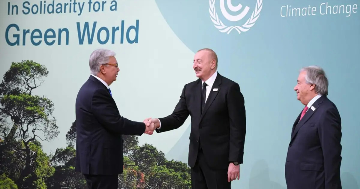 Тоқаев Дүниежүзілік климат саммитіне қатысу үшін Баку олимпиадалық стадионына келді