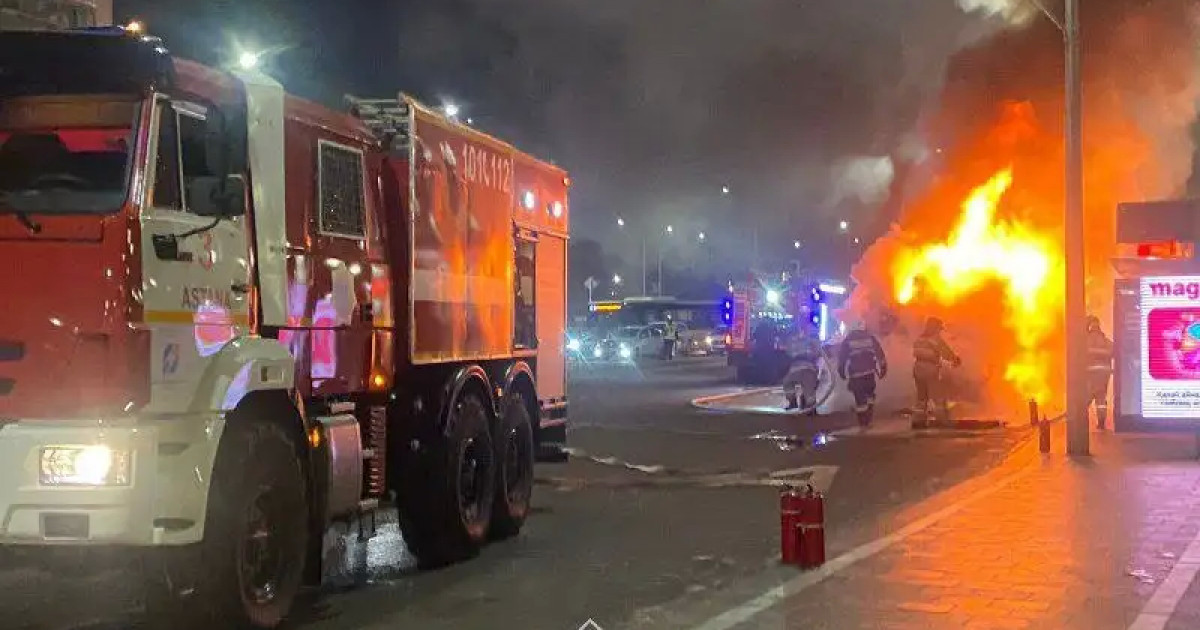 Астанада автобус өртенді (видео)