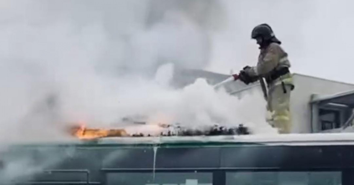 Астанада тағы бір жолаушылар автобусы өртенді