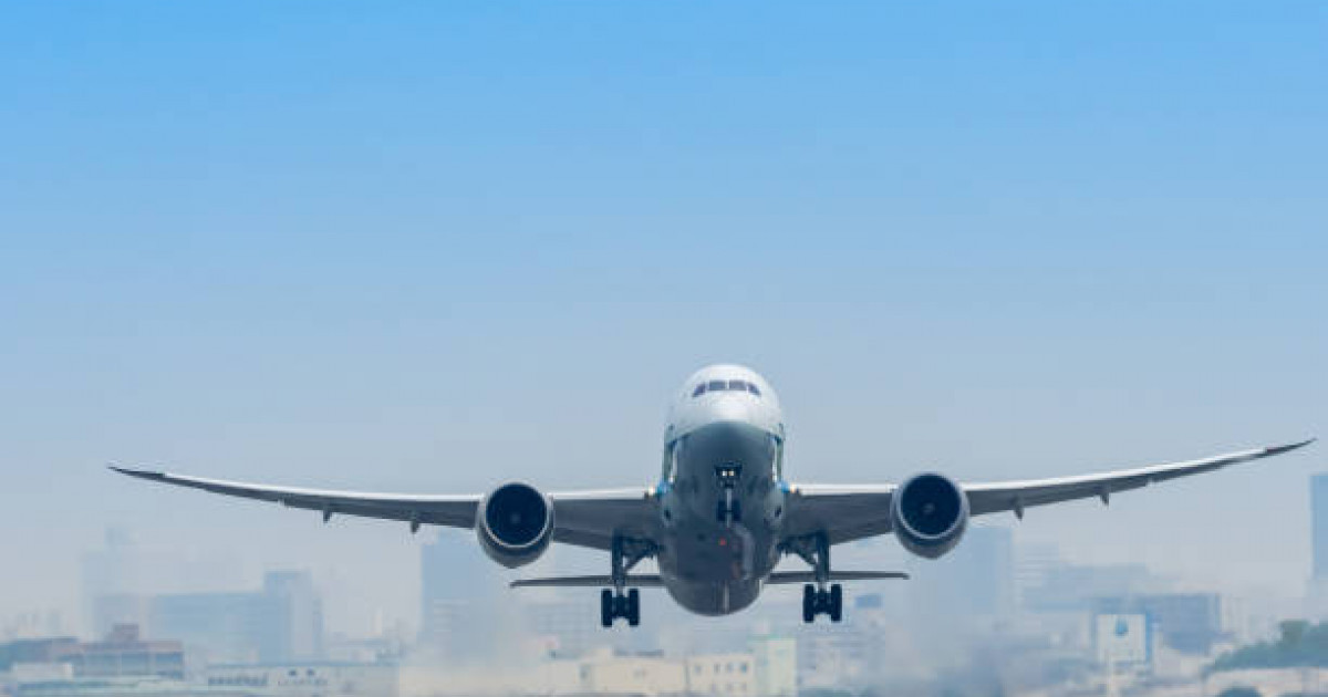 Бакуден Ақтауға ұшқан ұшақтан ақау шықты