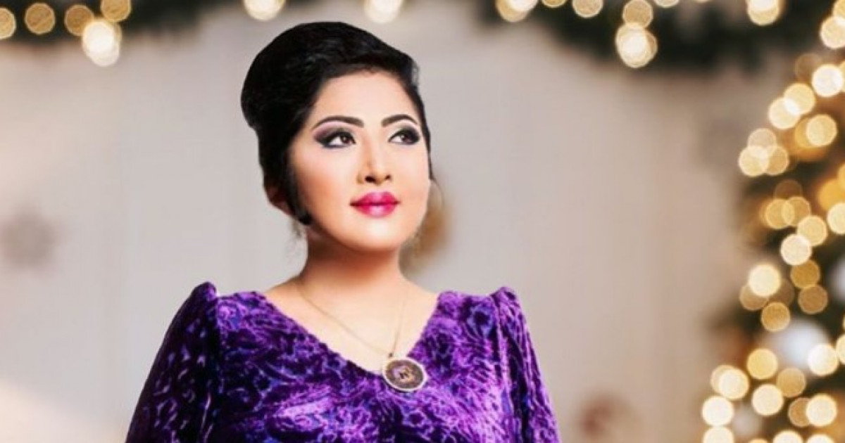 «Құдай сұлулықты аямай берген»: Мақпал Жүнісованың жаңа суреті жұрт назарын аударды