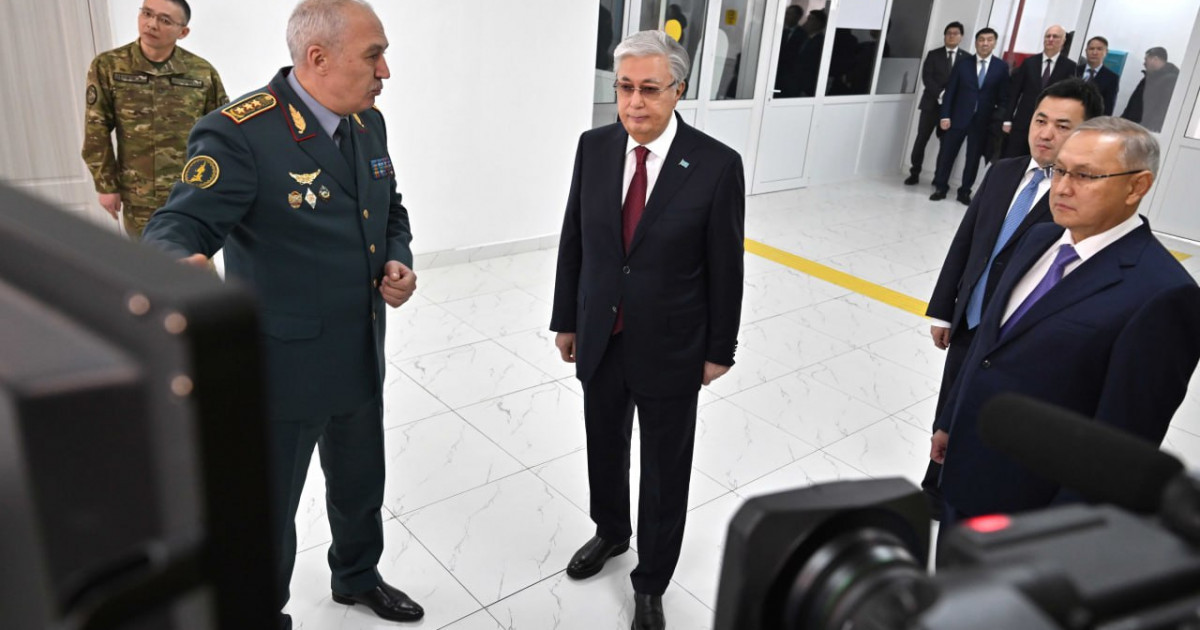 Президент Қаратал ауданындағы қорғаныс істері бөлімінің жұмысымен танысты