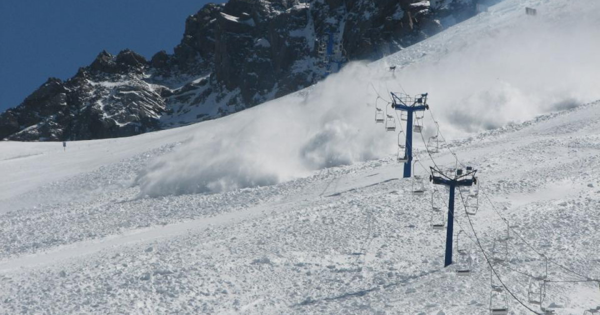ШҚО-да қар көшкініне байланысты республикалық жолдың бір бөлігі жабылады