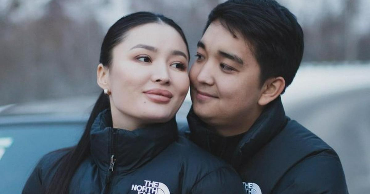 Мини юбка киген трусисыз әйелдеріміз