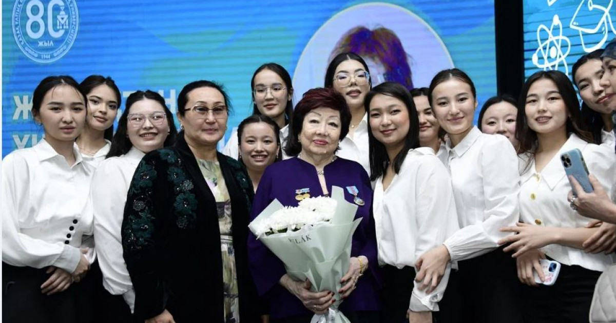 Жайықтан ұшқан шағала