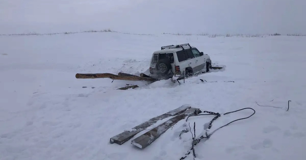 Ақмолада суға бата жаздаған балықшылар құтқарылды