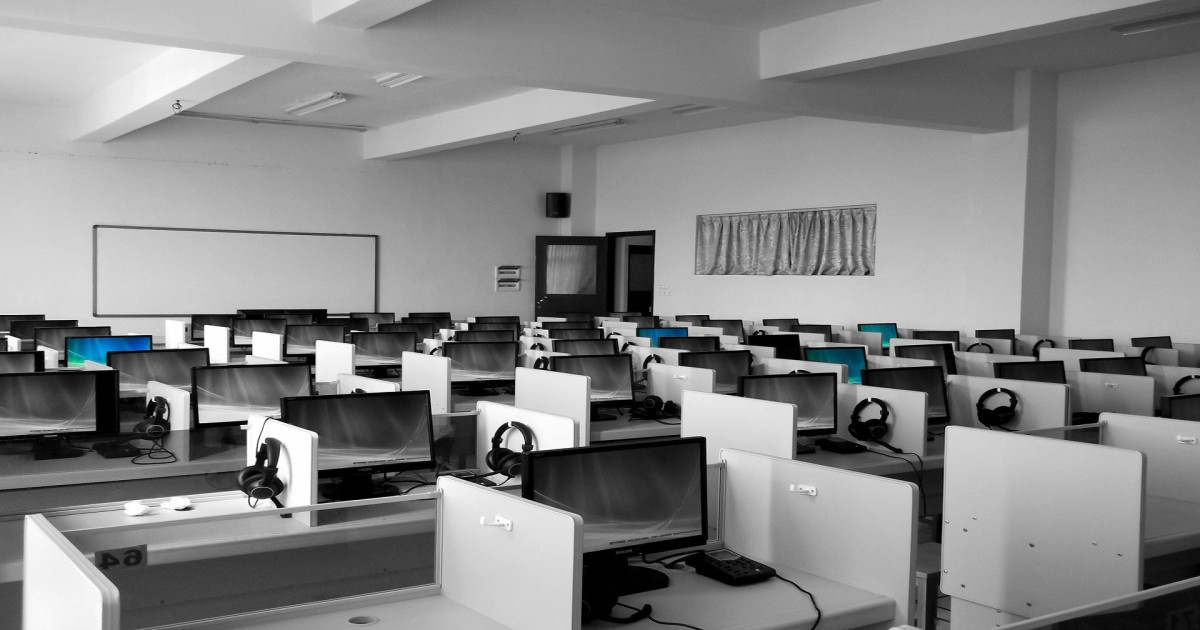 Алматыдағы ірі бизнес орталығынан интернет-алаяқтардың call-орталығы табылды