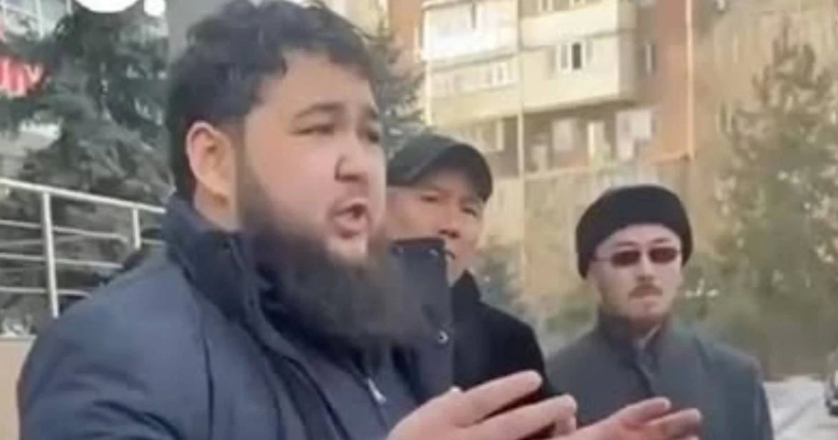 ҚМДБ 180 адамды қажылыққа апарамын деп алдаған «наиб имамға» қатысты мәлімдеме жасады