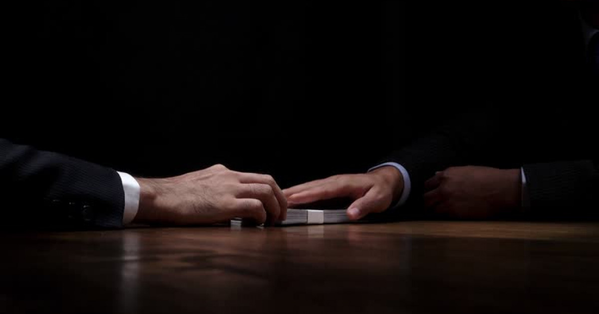 Мақтаарал ауданының білім бөлімінде істейтін 43 қызметкер 2,4 миллиард теңгені жымқырған