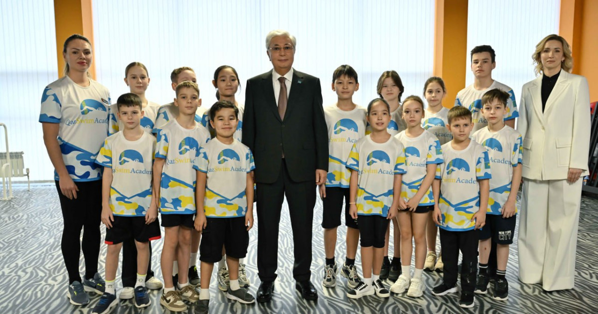 Мемлекет басшысы QazSwimAcademy спорт орталығының жұмысымен танысты