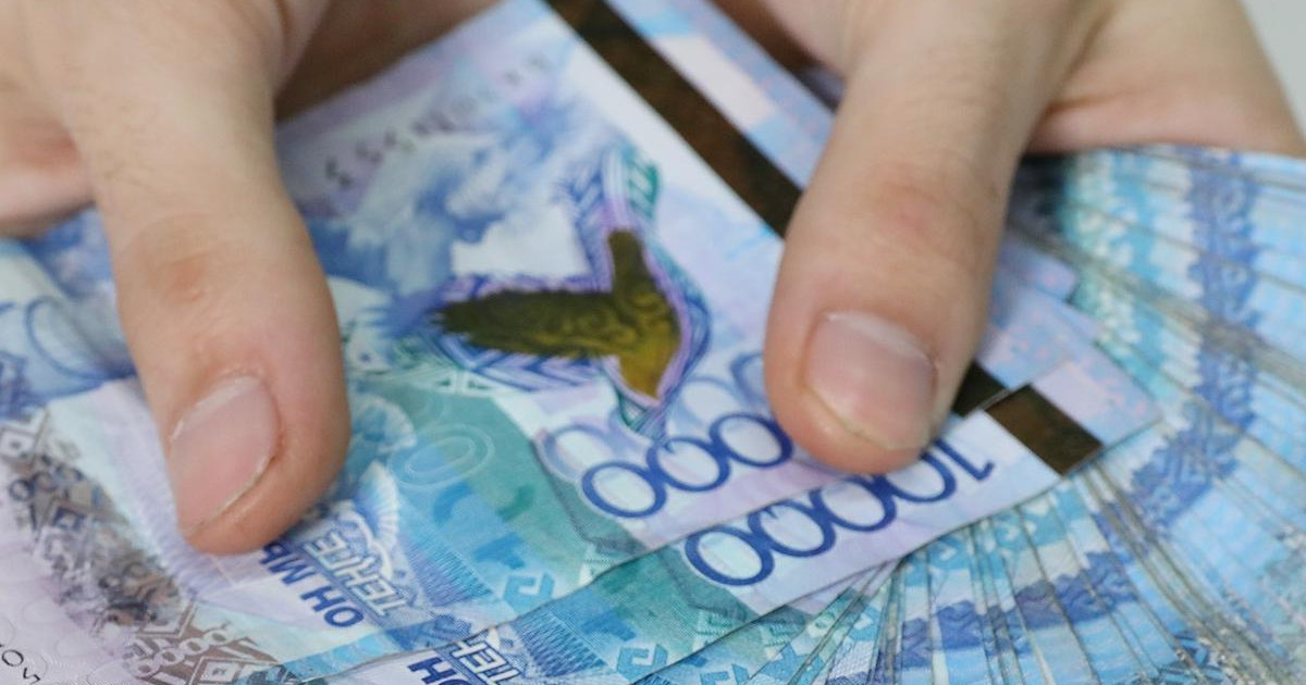 Мемлекет қаржысын жымқырған мектеп директорына қатысты сот үкімі шықты