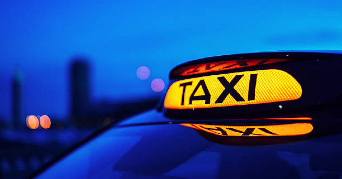 Ақмола облысында жолаушы темекі шегуге тыйым салған такси жүргізушісін ұрған