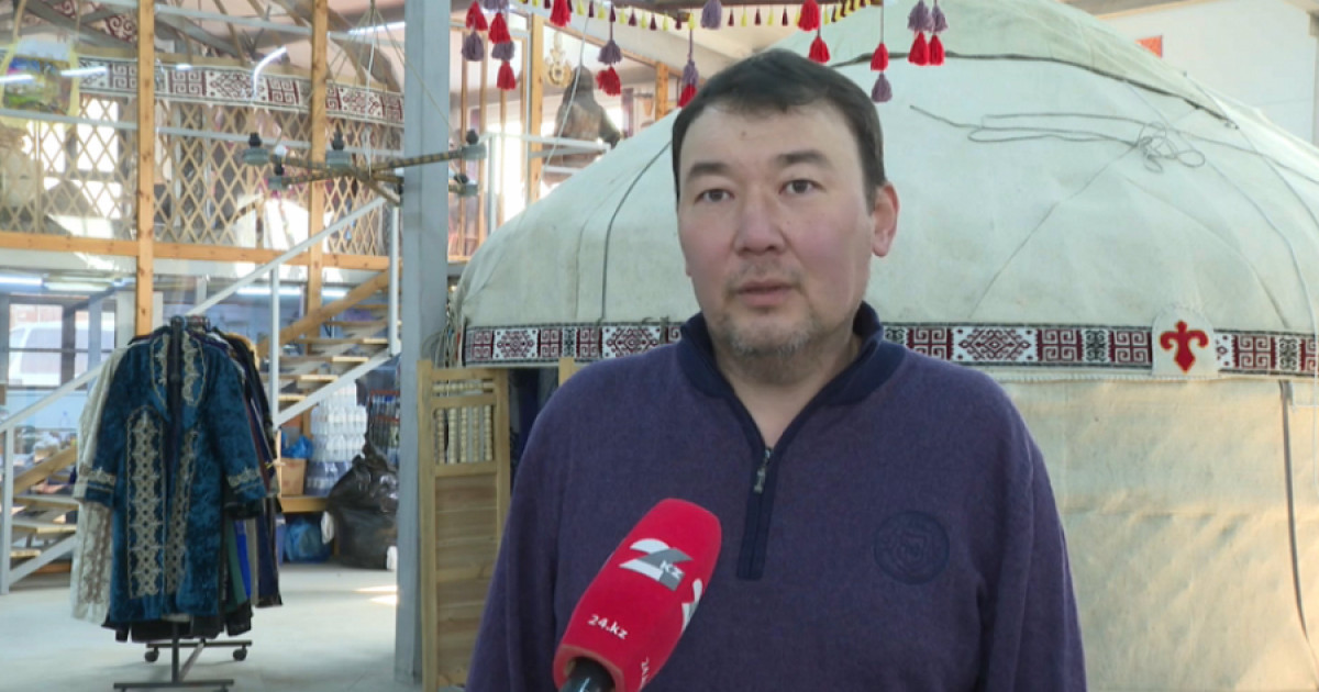 Алматылық шебер ерекше киіз үйлер жасайды