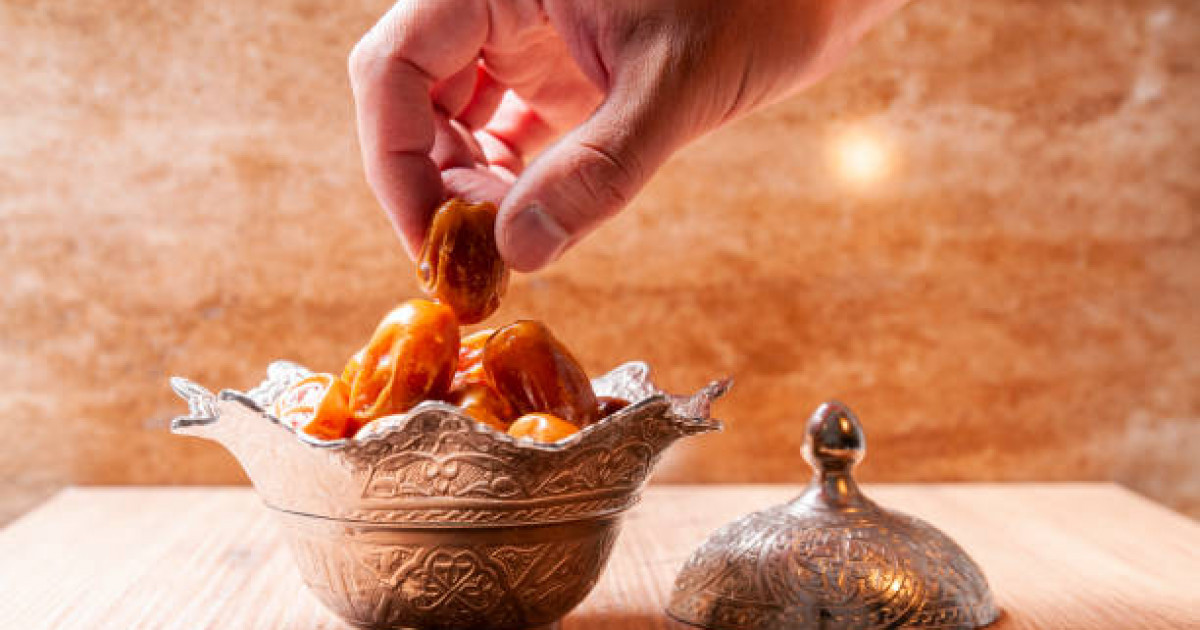 Ауыр жұмыс істейтін адам ораза ұстамаса бола ма?