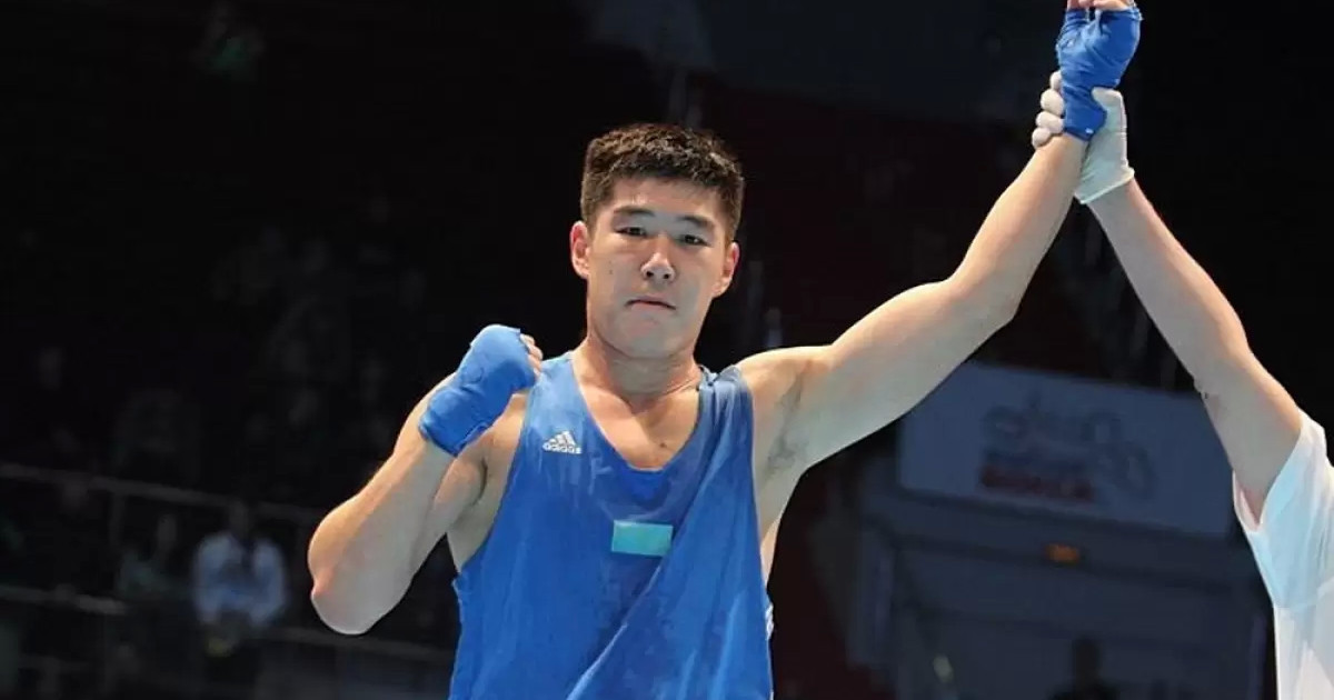 Бекзат Нұрдәулетов өзбек боксшысын бірінші раундта нокаутқа жіберді (Видео)