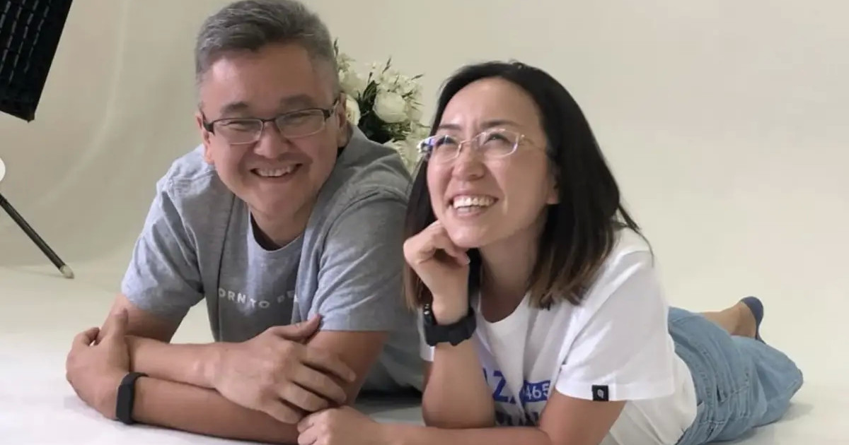 Дина Төлепберген 15 жылдан кейін күйеуін көрсетті