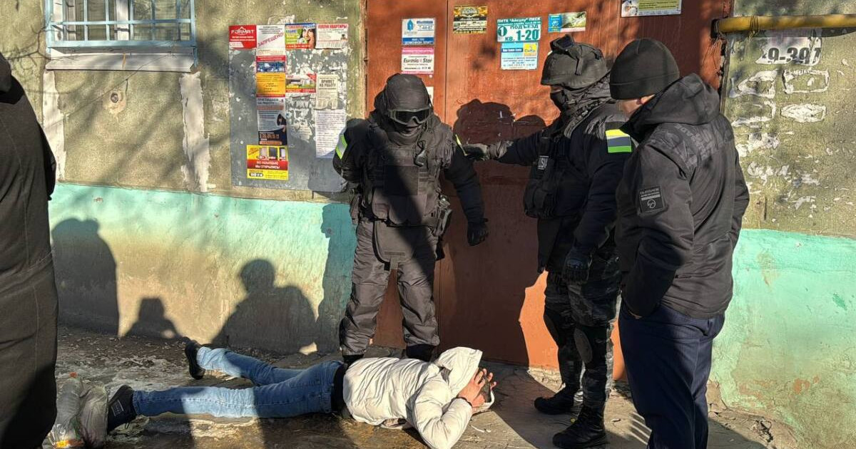 Интернет-алаяқтықпен күн сайын 200 АҚШ доллары көлемінде сыйақы алып отырған күдікті ұсталды