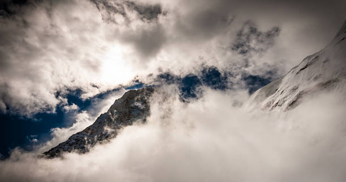 «Қазгидромет» ескертеді: Республика бойынша жел мен тұман күшейеді, бұл жолдарда көрінуді нашарлатуы мүмкін