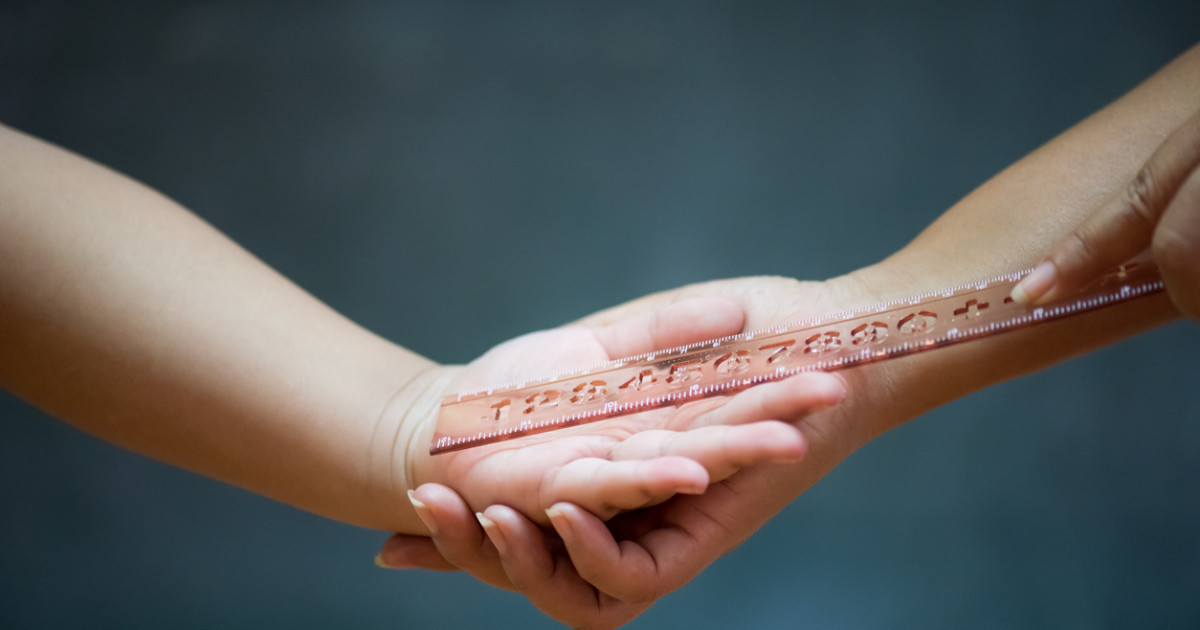 Қытайда енді мектептерде оқушыны ұрып жазалауға рұқсат берілді