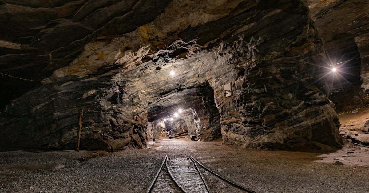 Шахтадағы апат: үйінді астында қалған жұмысшылардың аты-жөні белгілі болды