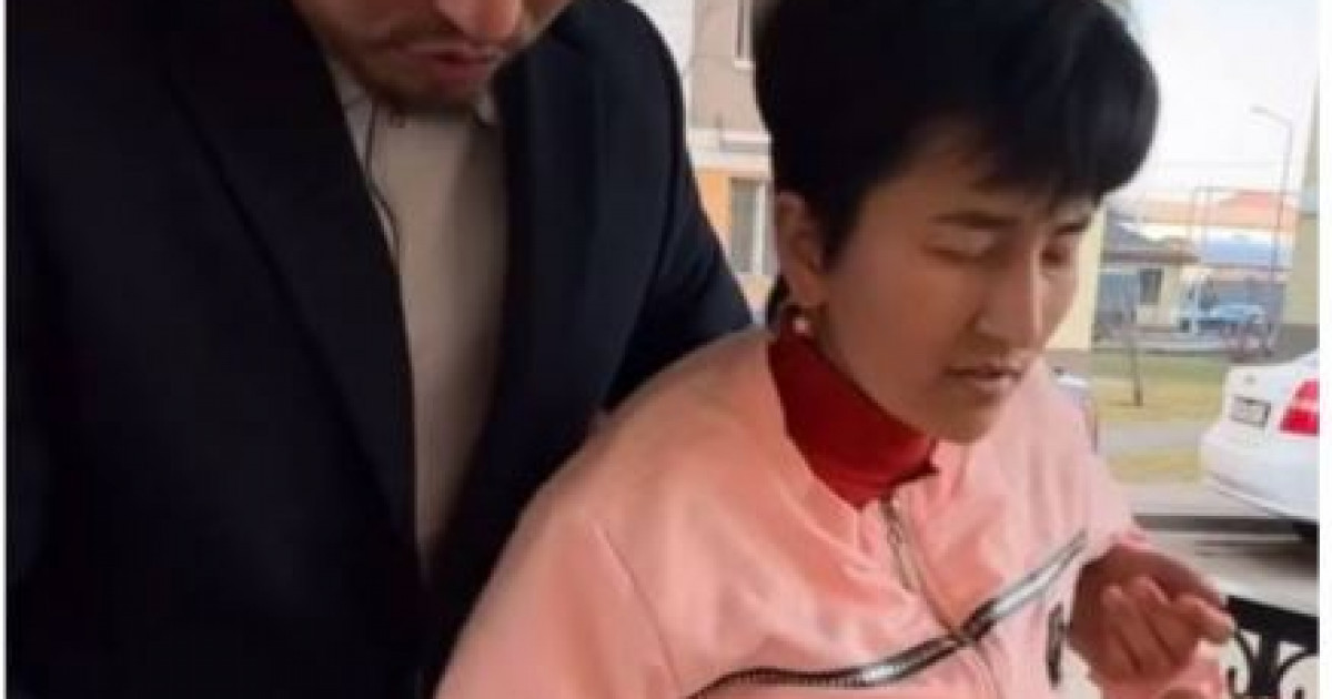 Жетілген оргазм туралы порно фильмдерді қараңыз Моншадағы жалаңаш әйелдер мен ерлер фотосы