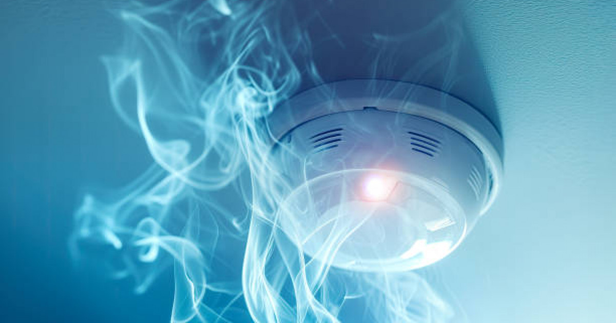 Астанада тұрғын үй өртеніп, 60 адам эвакуацияланды