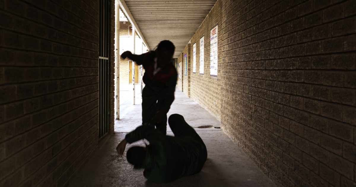 «Аяғымен басын таптаған»: Семей қаласында тағы бір бала жасөспірімнен жапа шеккен (фото)