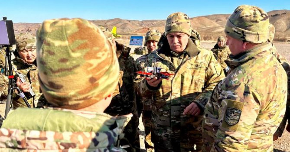 Десанттық-шабуылдау әскерлерінің жаңа оқу-жаттығу орталығы: Қорғаныс министрі құрылыс барысын тексерді